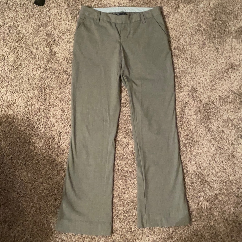 Grey women’s Gap stretch dress pant, hip sling fit, regular length, size 1